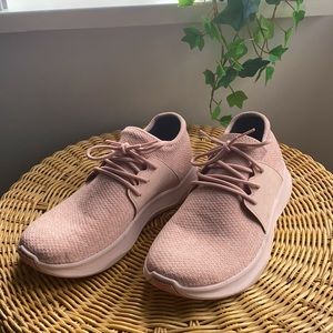 Vessi limited edition colour Everyday Sneaker